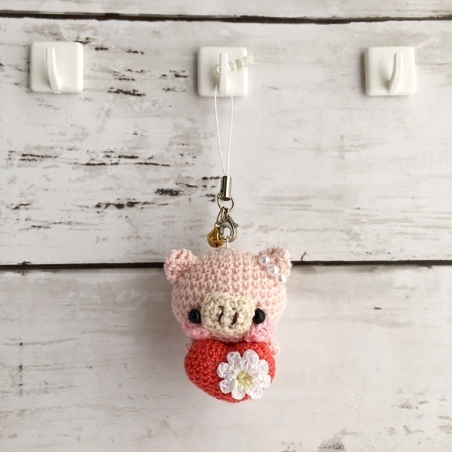 赤色ハート・淡ピンク色ブタさん*鈴付きイヤホンジャックストラップ