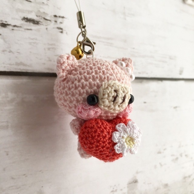 赤色ハート・淡ピンク色ブタさん*鈴付きイヤホンジャックストラップ