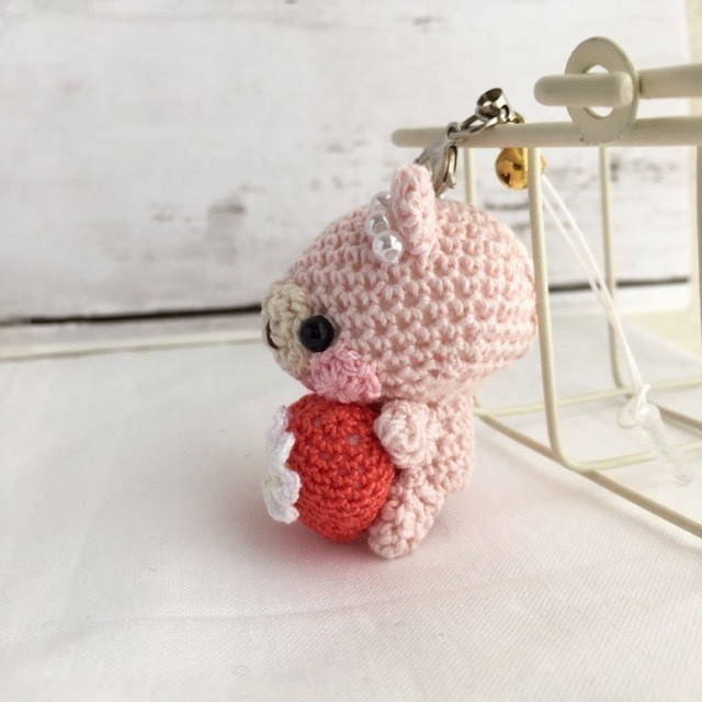 赤色ハート・淡ピンク色ブタさん*鈴付きイヤホンジャックストラップ