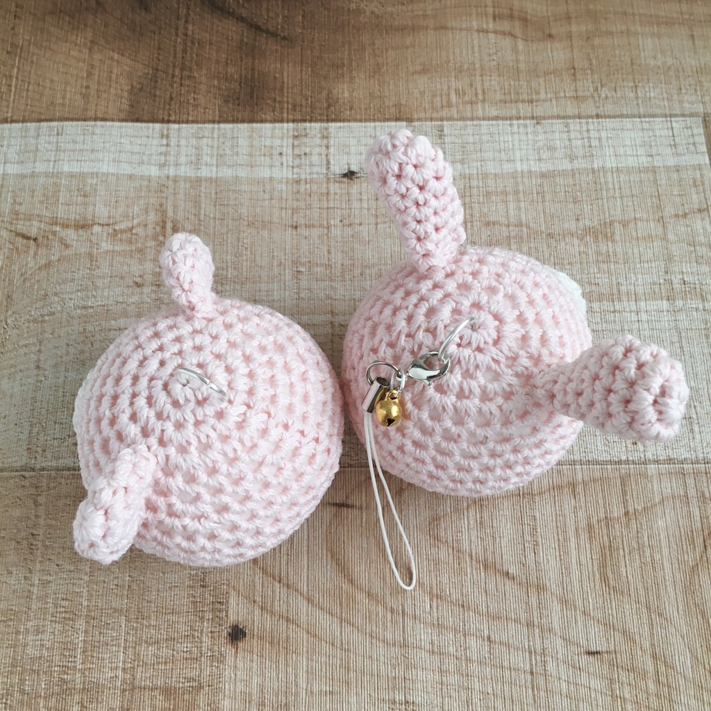 \New!/大きなお顔が持ち物の目印に最適♪淡ピンク色うさぎクマ顔【大】鈴付イヤホンジャック|ストラップ|ボールチェーン