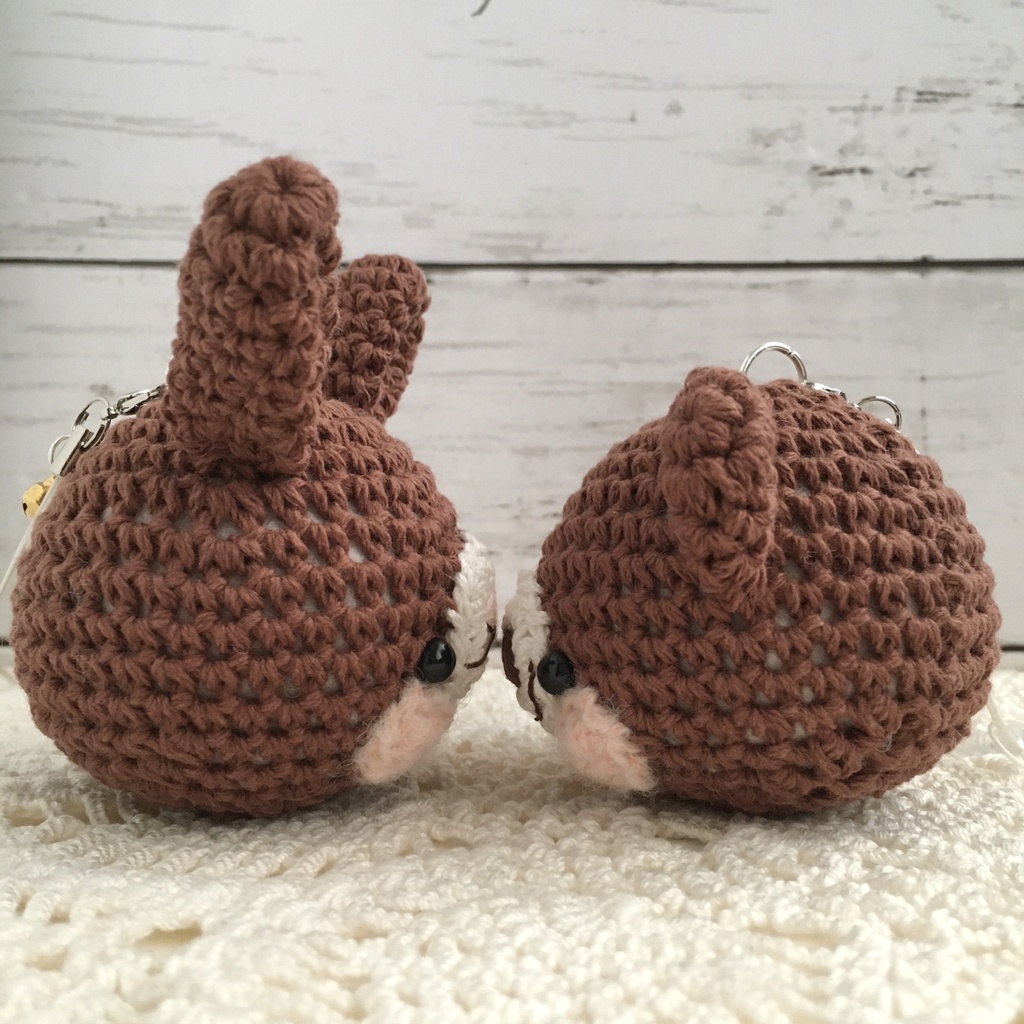 ナチュラル★ココア色クマ&うさぎ|コロンと可愛く年中身につけられる【大】鈴付イヤホンジャック|ストラップ|ボールチェーン