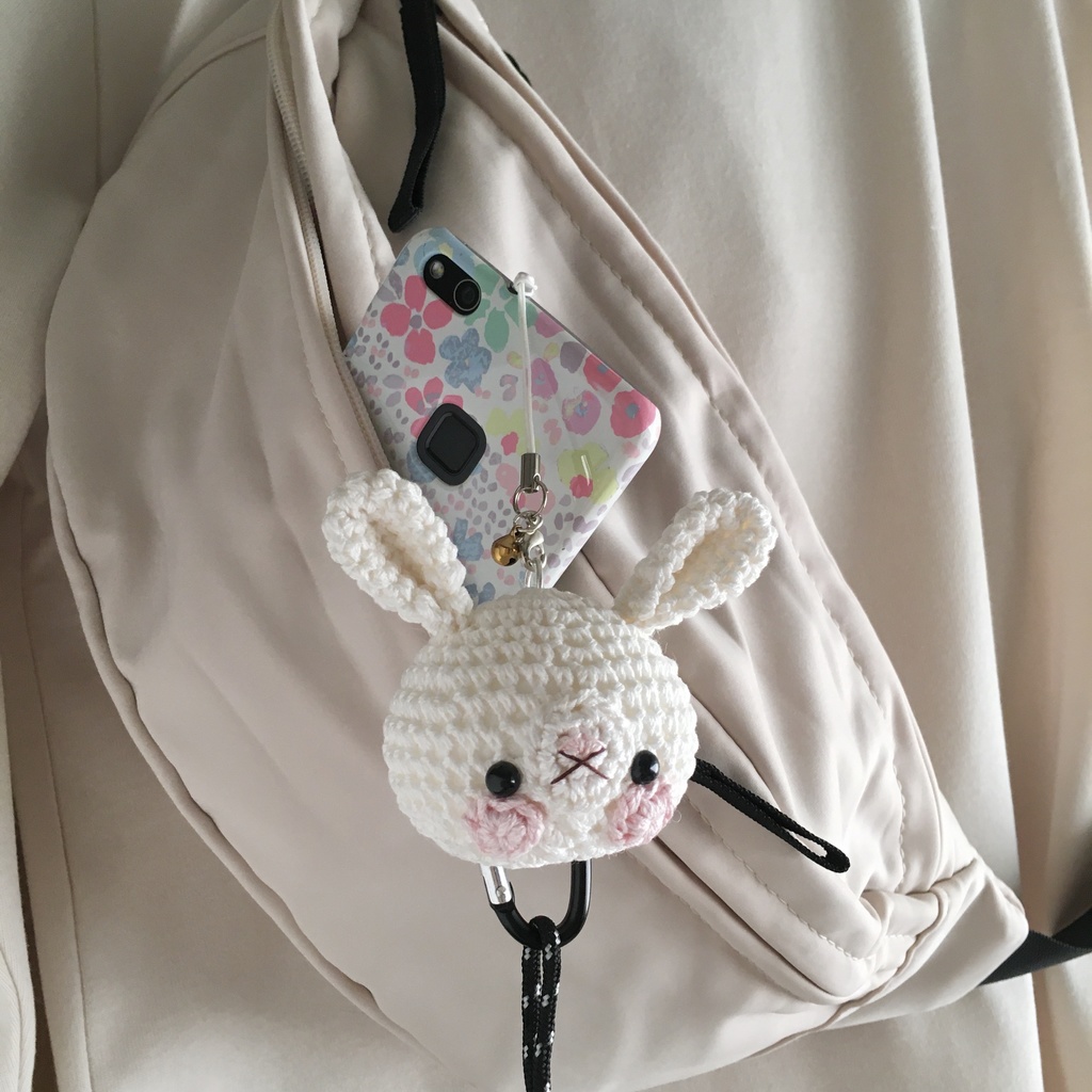 \New!/大きなお顔が持ち物の目印に♪うちの子!白色うさぎクマ顔【大】鈴付イヤホンジャック|ストラップ|ボールチェーン