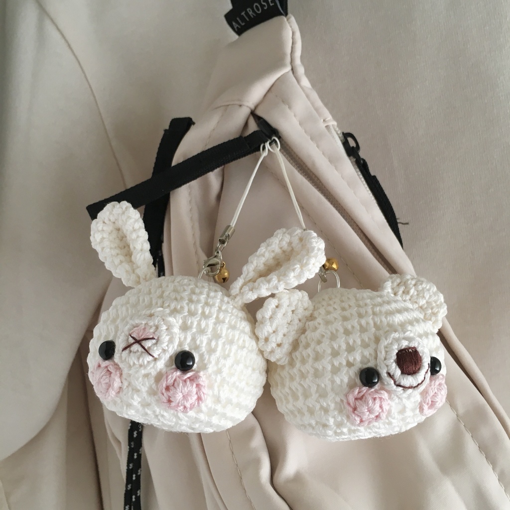\New!/大きなお顔が持ち物の目印に♪うちの子!白色うさぎクマ顔【大】鈴付イヤホンジャック|ストラップ|ボールチェーン
