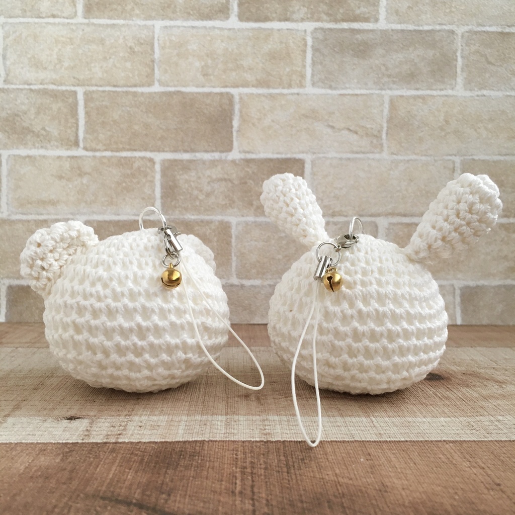 \New!/大きなお顔が持ち物の目印に♪うちの子!白色うさぎクマ顔【大】鈴付イヤホンジャック|ストラップ|ボールチェーン