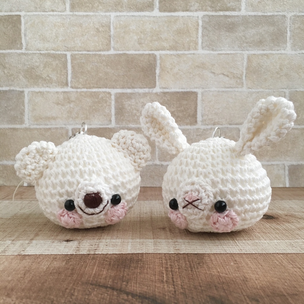 \New!/大きなお顔が持ち物の目印に♪うちの子!白色うさぎクマ顔【大】鈴付イヤホンジャック|ストラップ|ボールチェーン