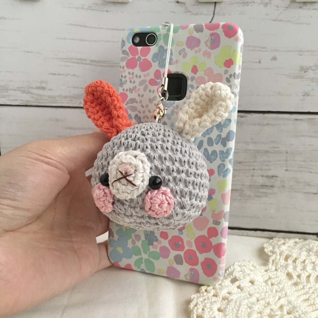 持ち物の目印に!車にユラユラぶら下げて♪定番×オレンジうさぎの顔【大】鈴付きイヤホンジャック|ストラップ|ボールチェーン