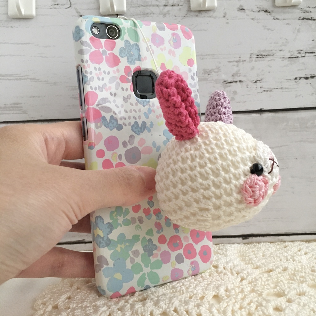 上品キレイ目大人カラーが大好きな方へ♪くすみ無し|3色うさぎの顔【大】鈴付きイヤホンジャック|ストラップ|ボールチェーン