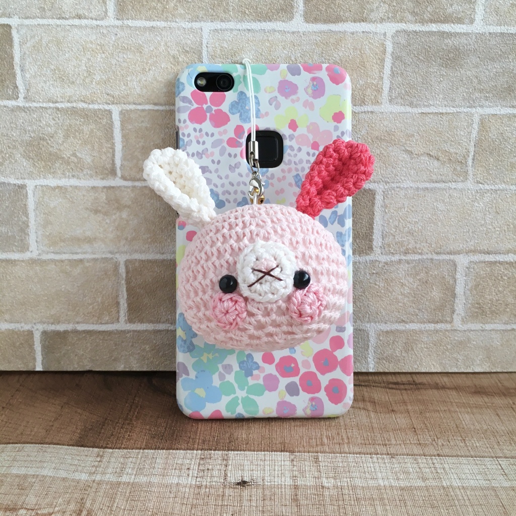 大きなお顔が持ち物の目印に最適♪淡ピンク×コーラル色うさぎクマ顔【大】鈴付イヤホンジャック|ストラップ|ボールチェーン