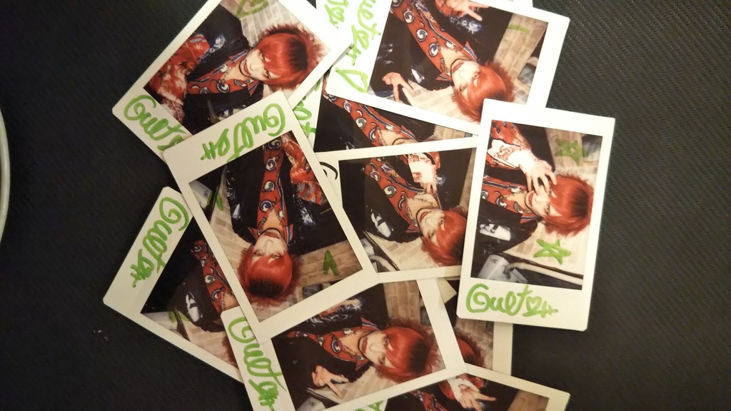 サイン入りチェキ(ランダム)