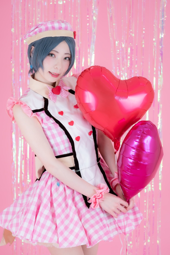 In other words, Darling kiss me.