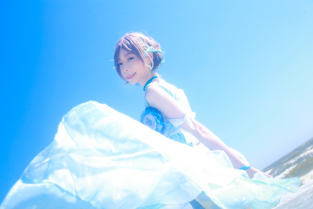 写真集&ブロマイド「夏服、光の海を纏って 」