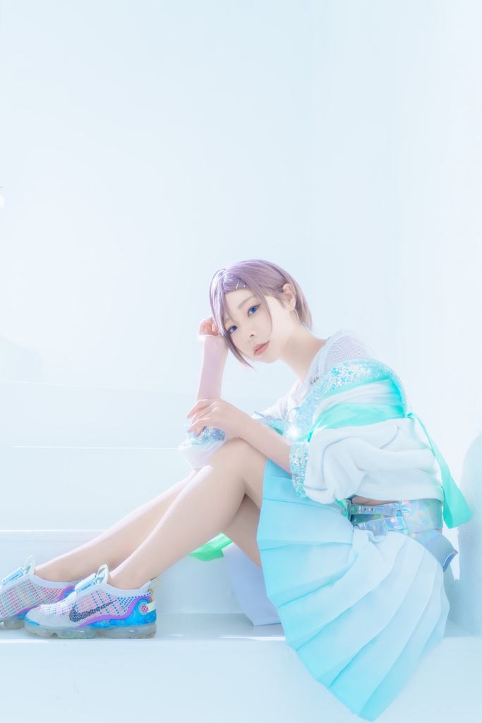 写真集&ブロマイド「夏服、光の海を纏って 」