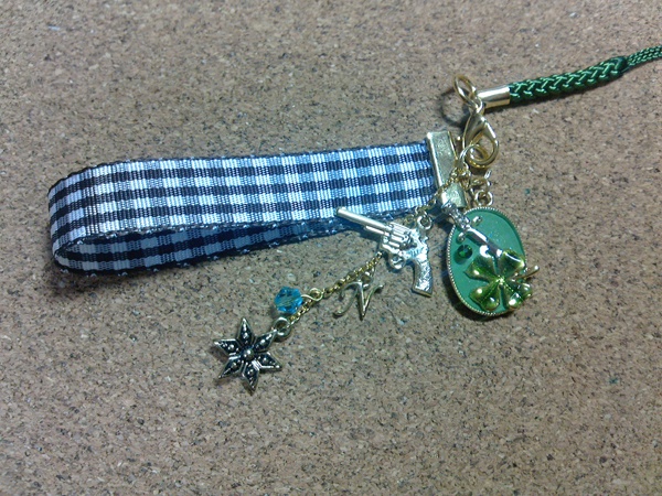 日向と狛枝の希望のカケラストラップ