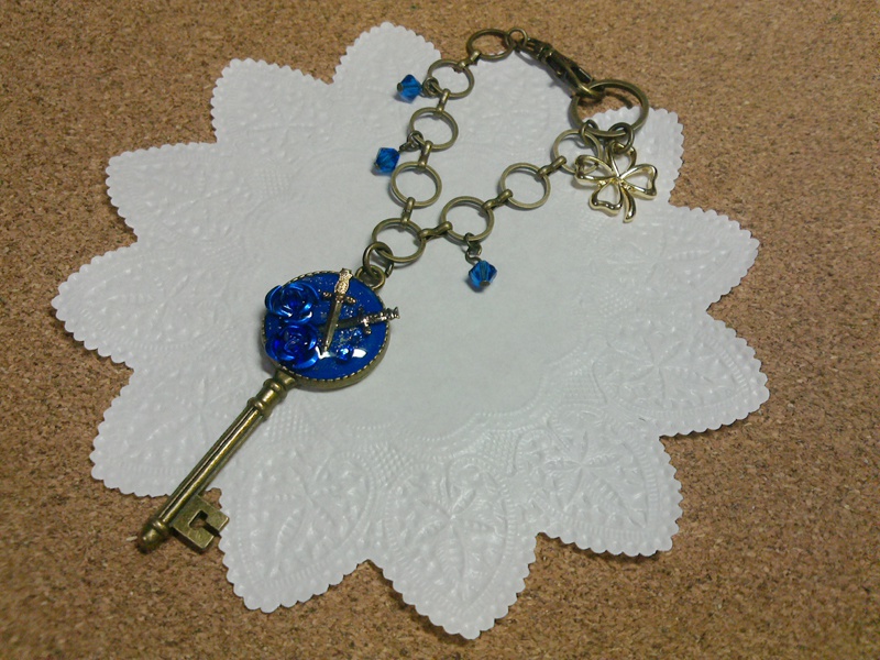 チームQ4の鍵バッグチャーム