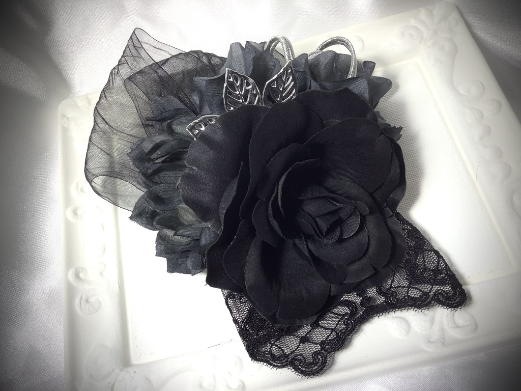 アンジェラ&ローランコサージュ