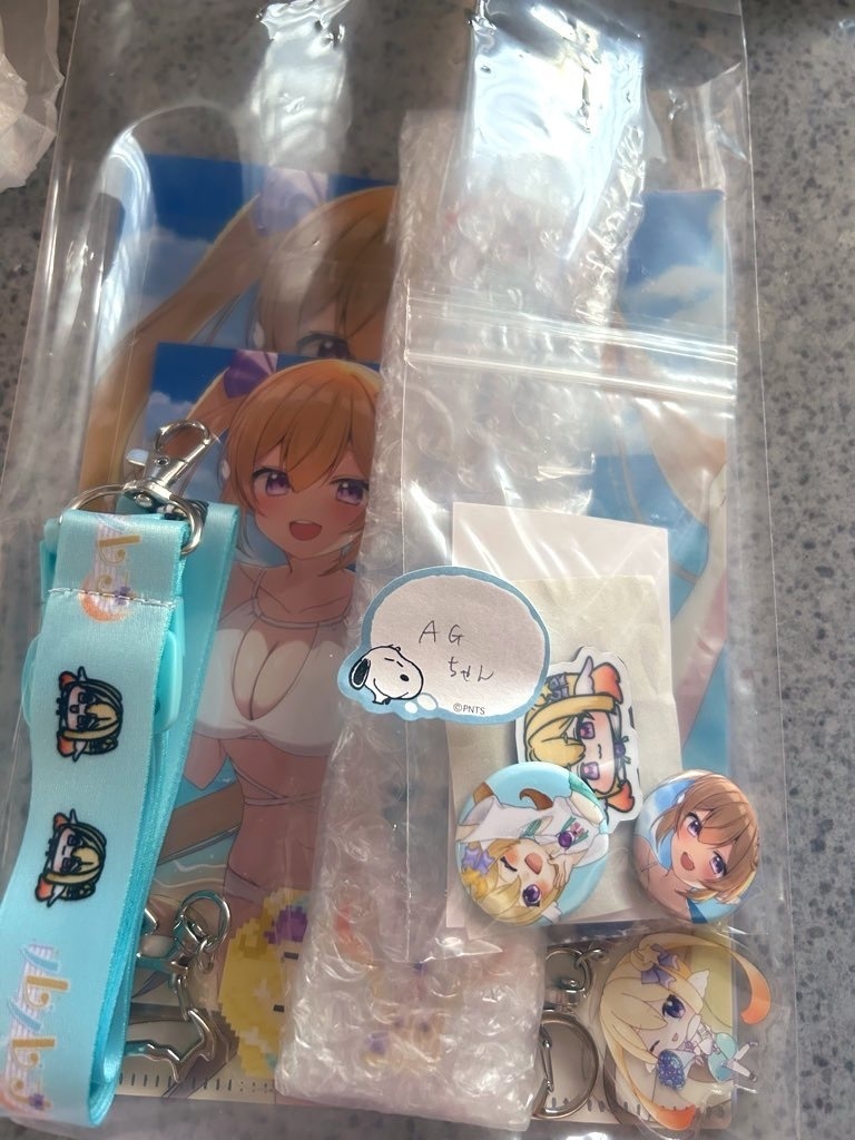 タペストリー、ネックストラップ他