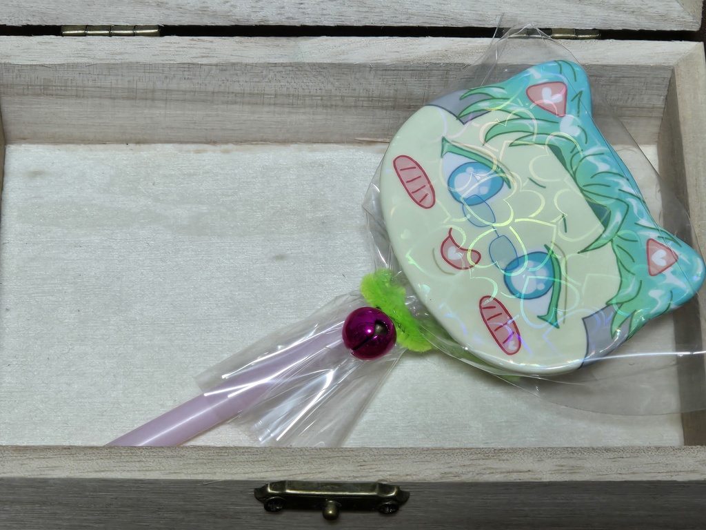 にゃいじん缶バッジ(秋元)