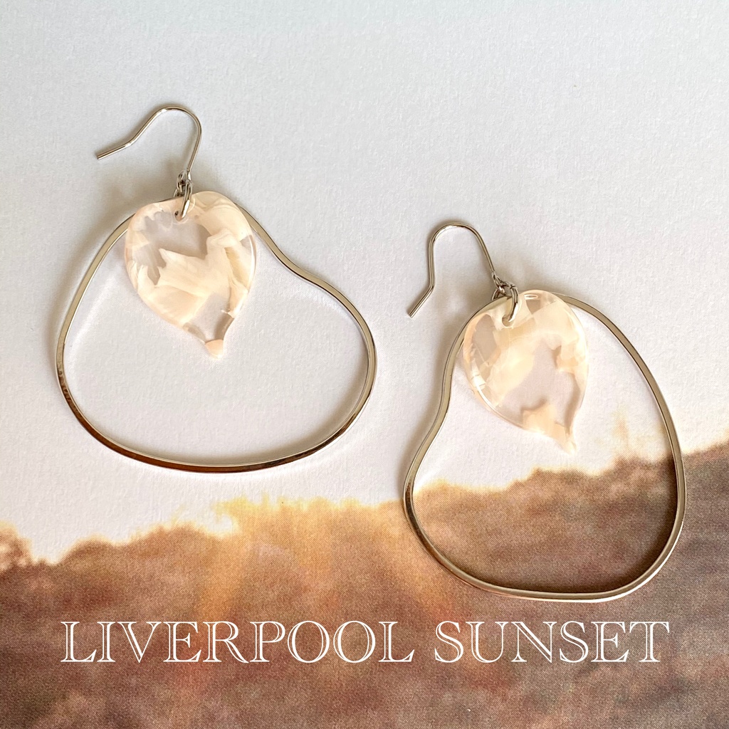 1917 / 夜明けの水面