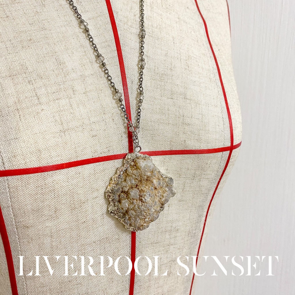 1917 / The Night Window