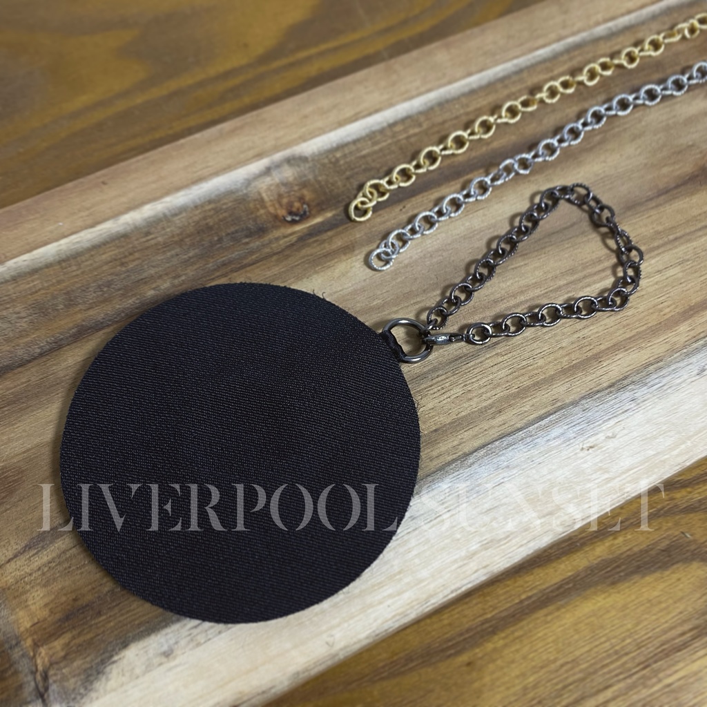 パッチをバッグチャームにするやつ