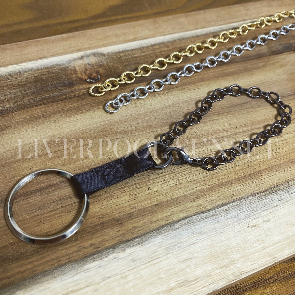 パッチをバッグチャームにするやつ