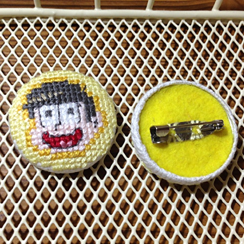 在庫一掃セール【おそ松さん】クロスステッチバッジ