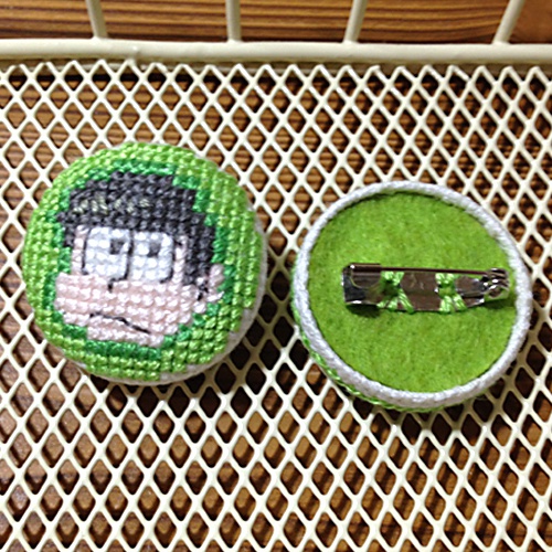 在庫一掃セール【おそ松さん】クロスステッチバッジ