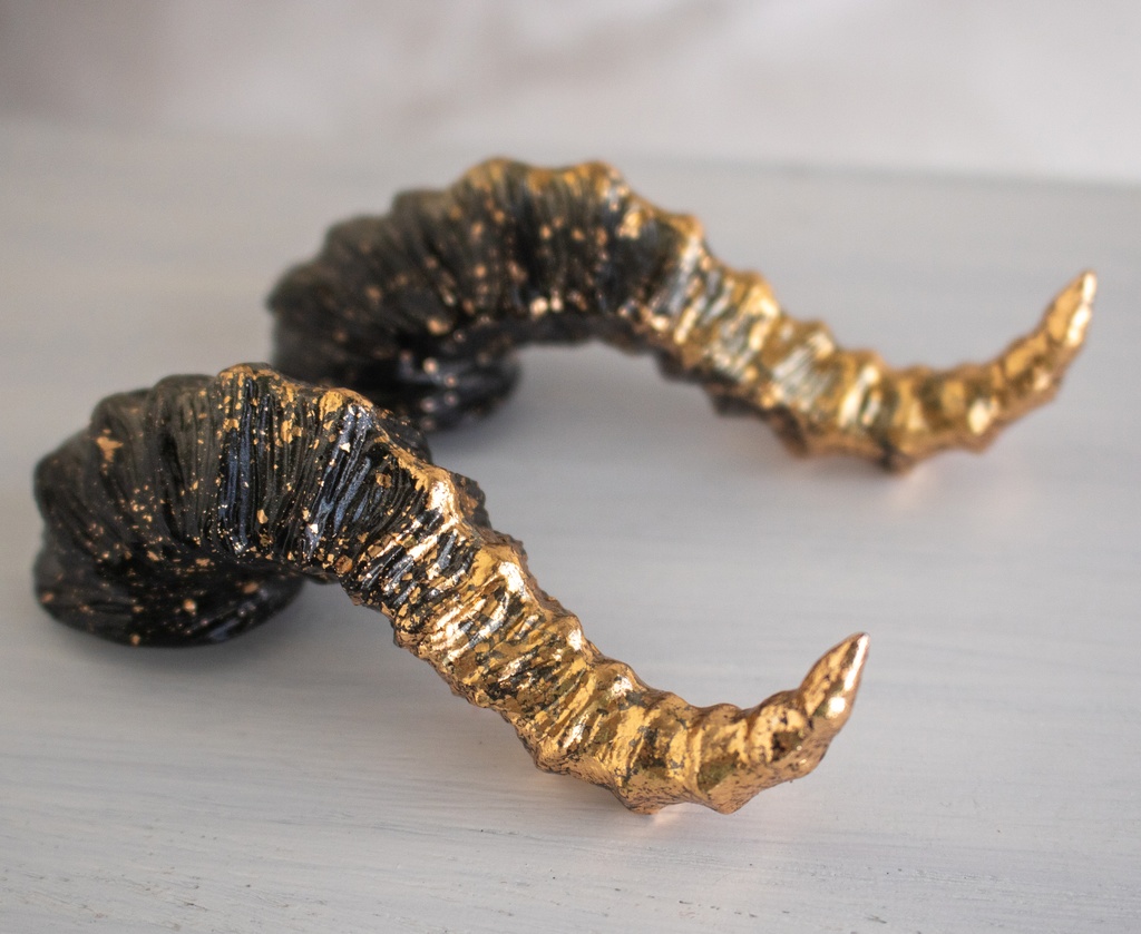 悪魔のツノ 3colors