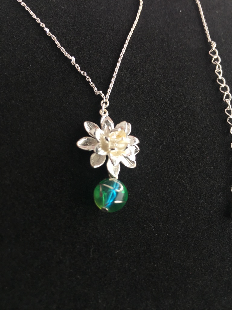 白澤様の雫 ペンダント