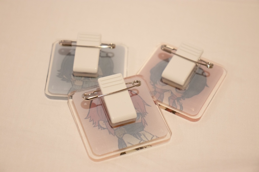 アクリルバッジ