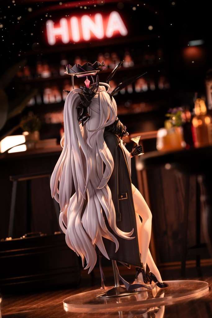 空崎ヒナ　フィギュア Amazon.co.jp: ブルーアーカイブ「空崎ヒナ」【再販】 1/7