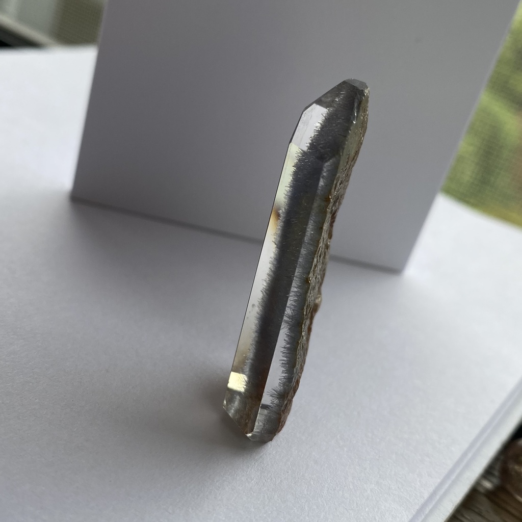 デュモルチェライトインクォーツ