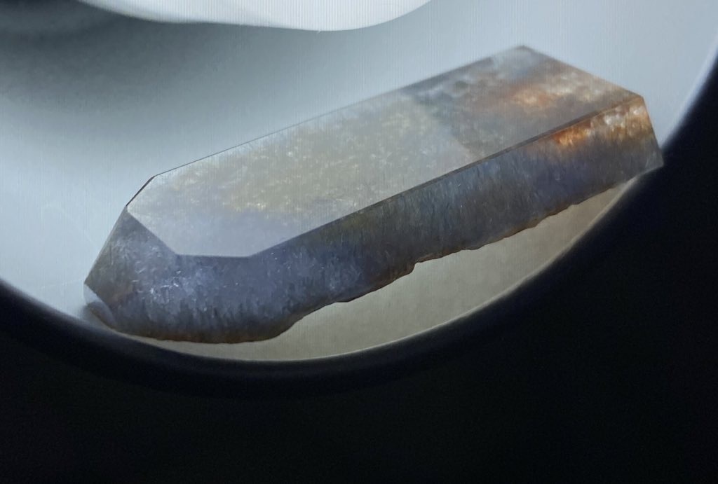 デュモルチェライトインクォーツ