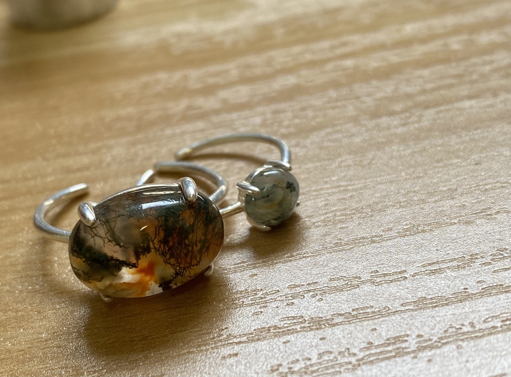 モスアゲートの指輪