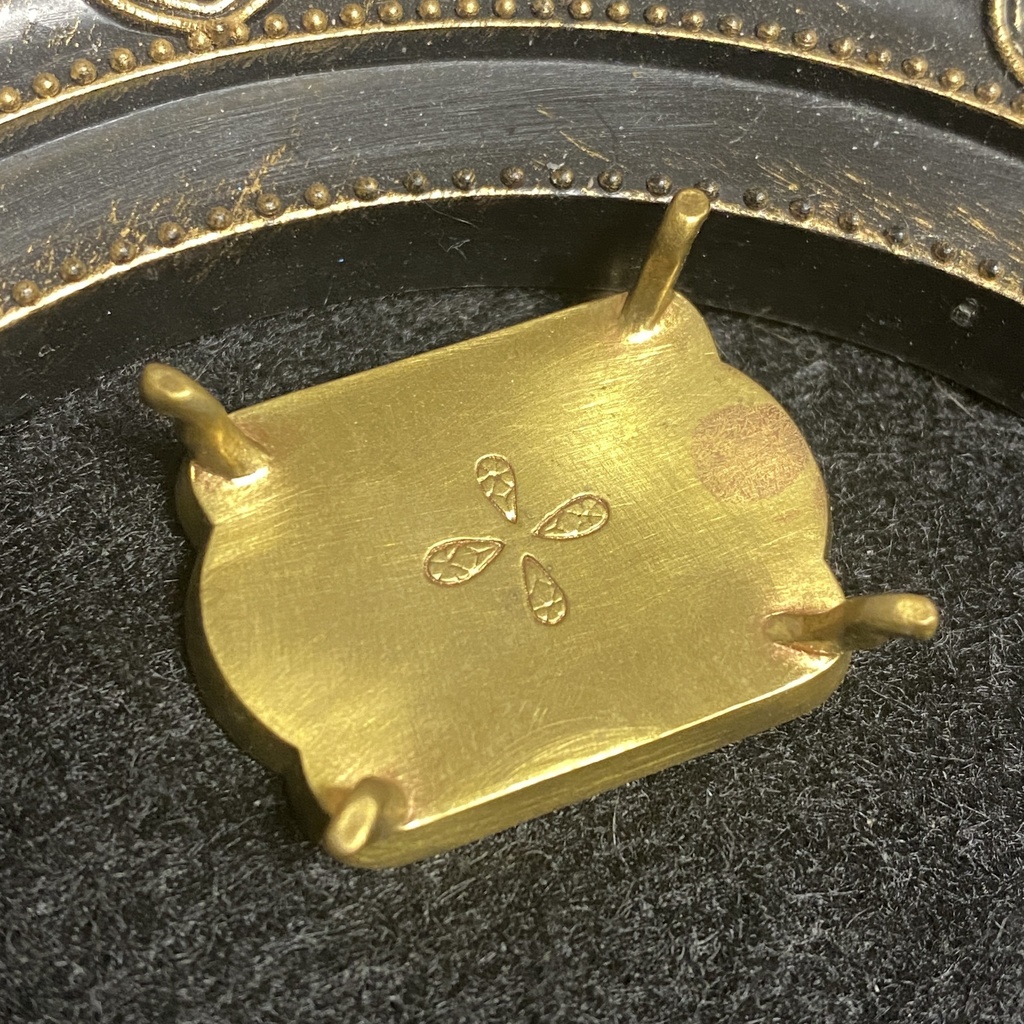 刻印入り宝石トレイ