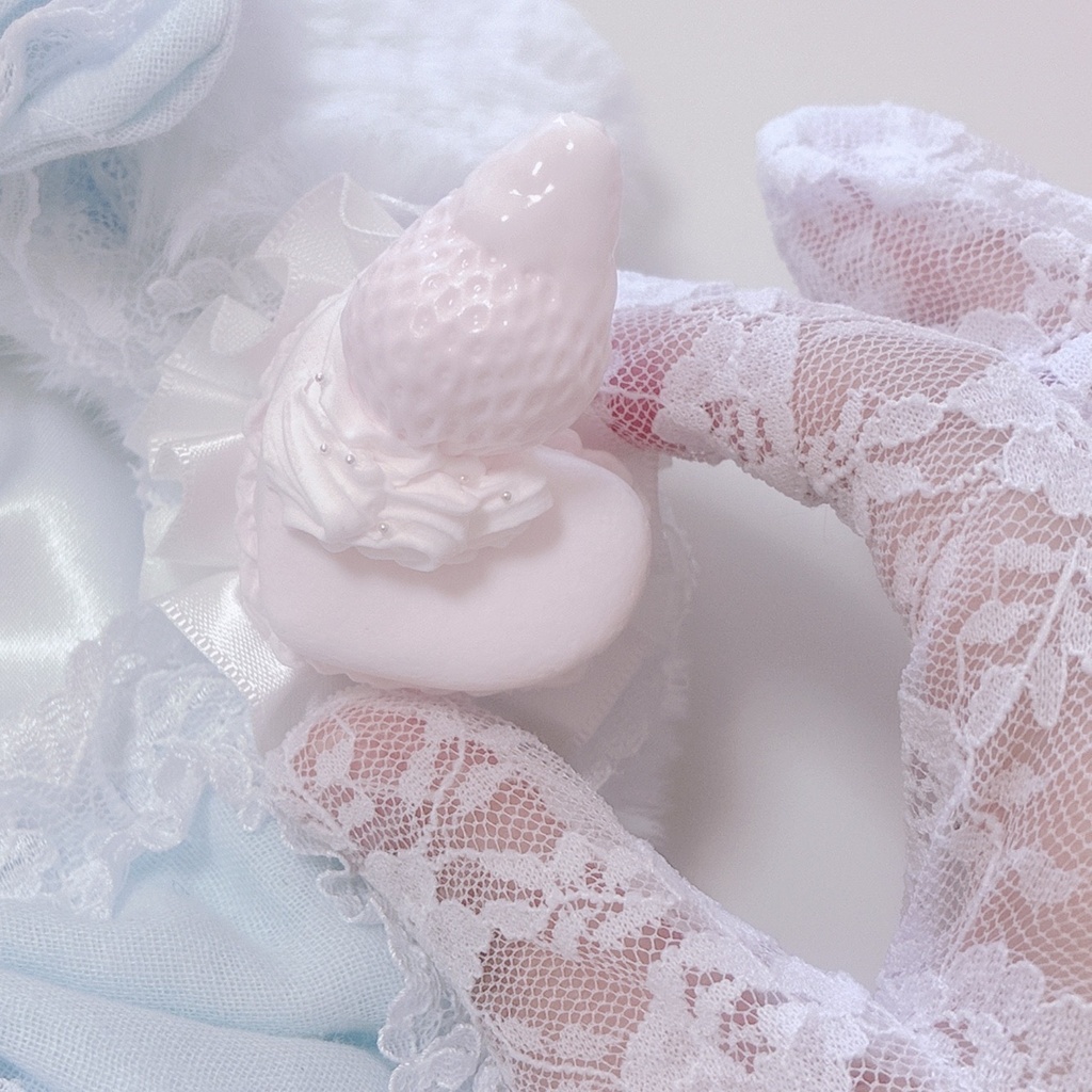 【Milky Strawberry Macaron♡pale blue】おすわりぬい服 16cm ロリータ ハンドメイド