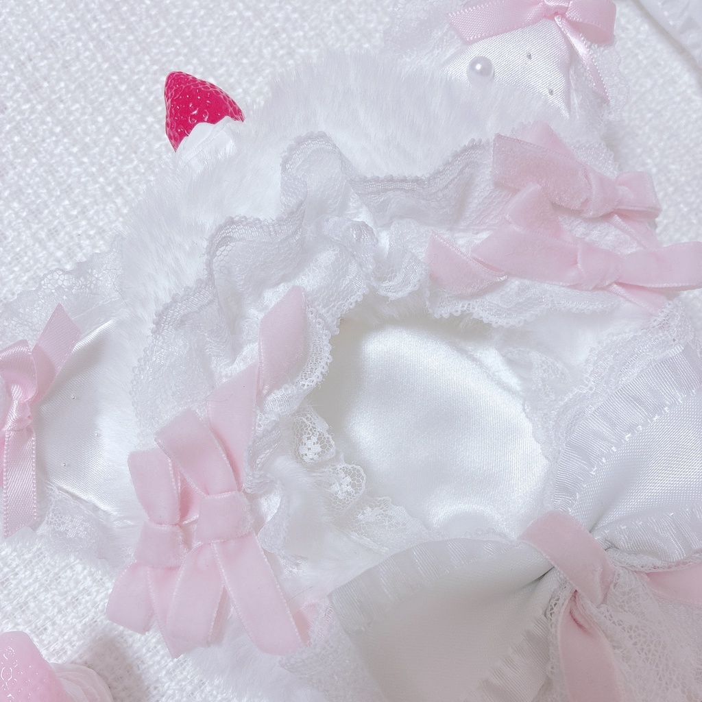 【Strawberry Shortcake♡white cat】おすわりぬい服 16cm ハンドメイド ロリータ ピンク
