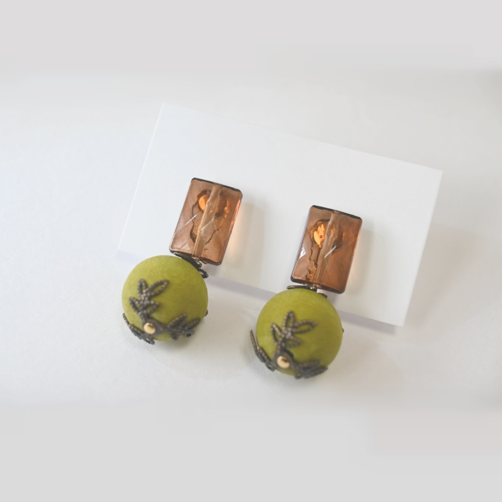 earring brown × green
