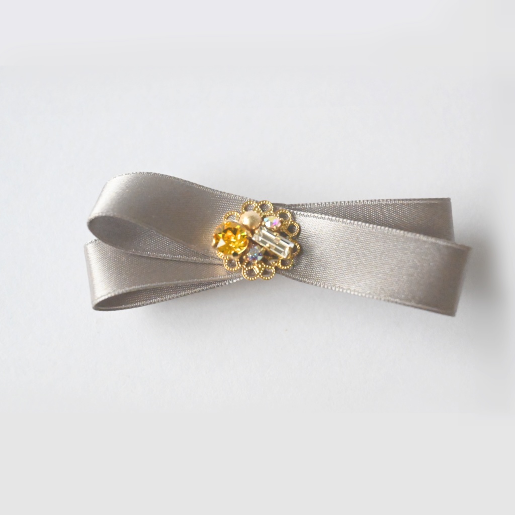 hair accessory barrette