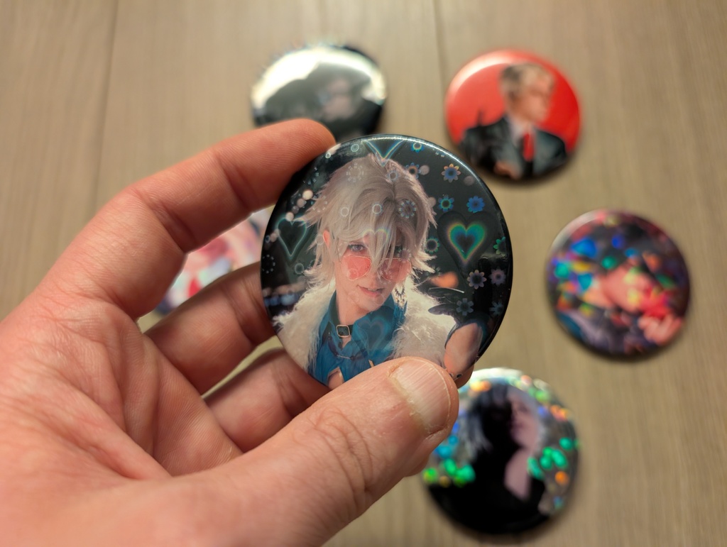 クロウコスプレの缶バッジ(複数キャラ)