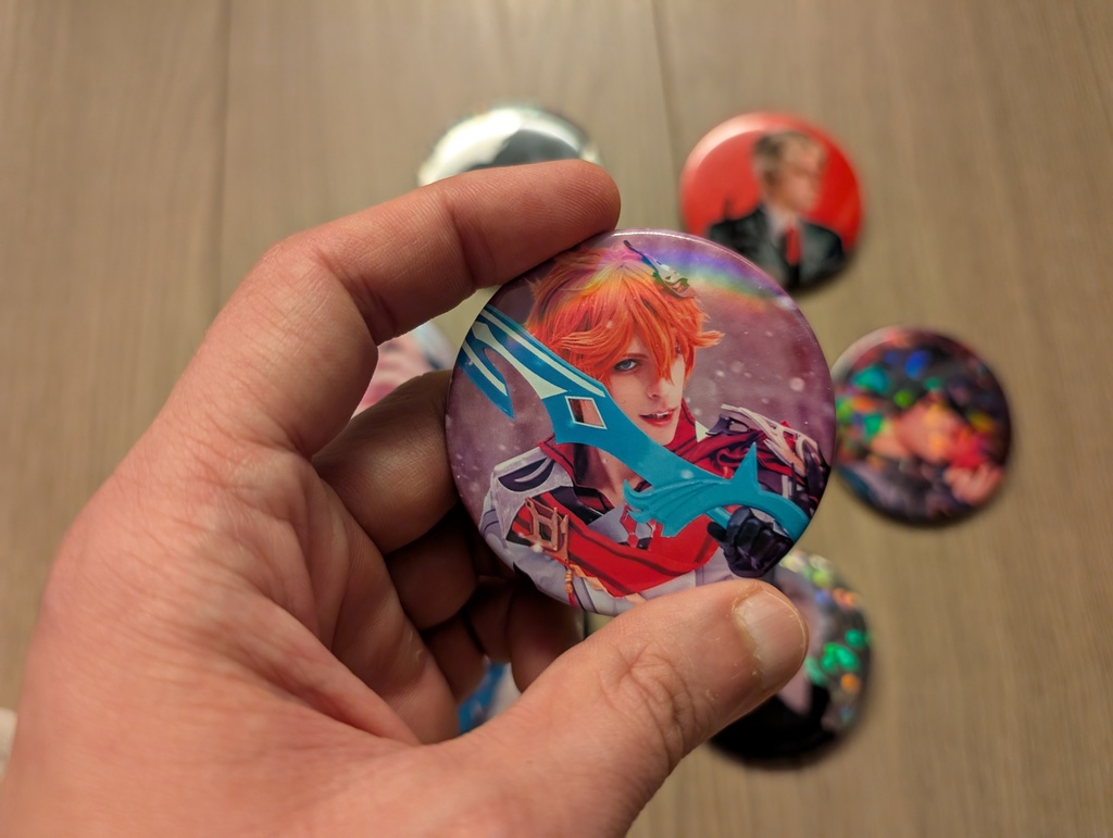 クロウコスプレの缶バッジ(複数キャラ)