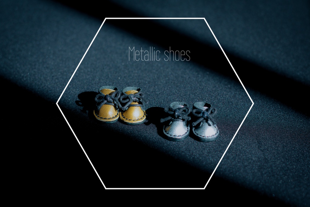 メタリックシューズ