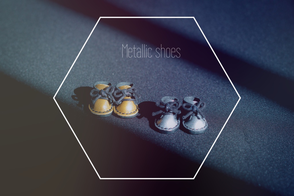 メタリックシューズ