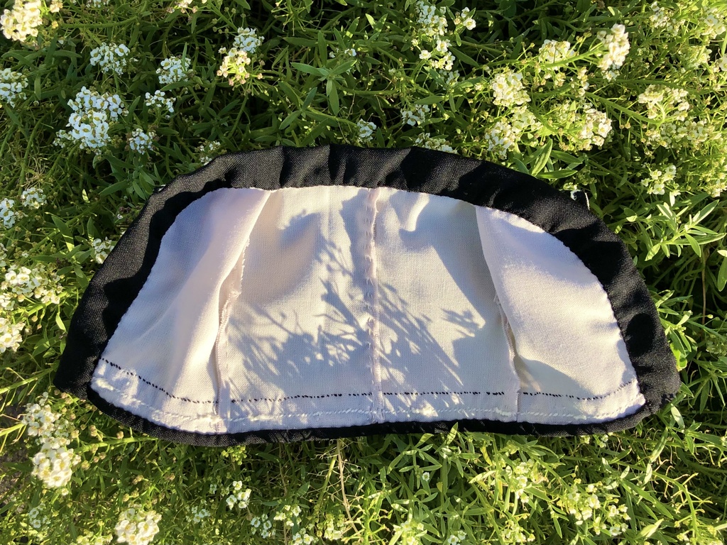 白い刺繍の着物