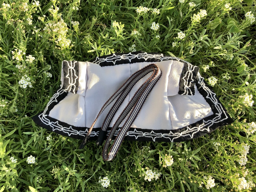 白い刺繍の着物