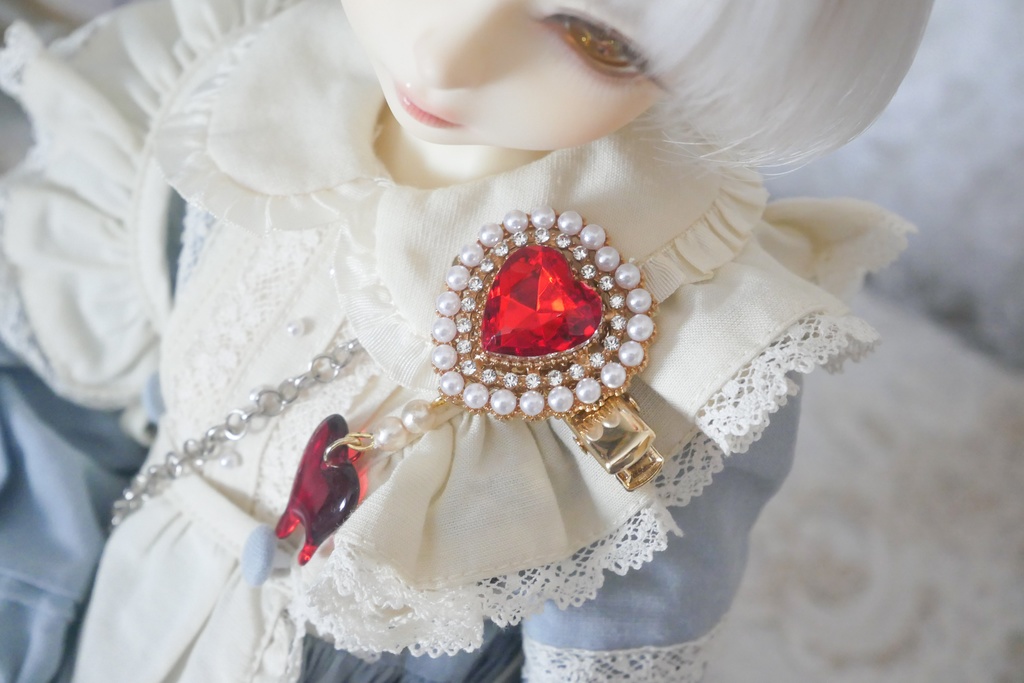 ルビー色ヘアクリップ