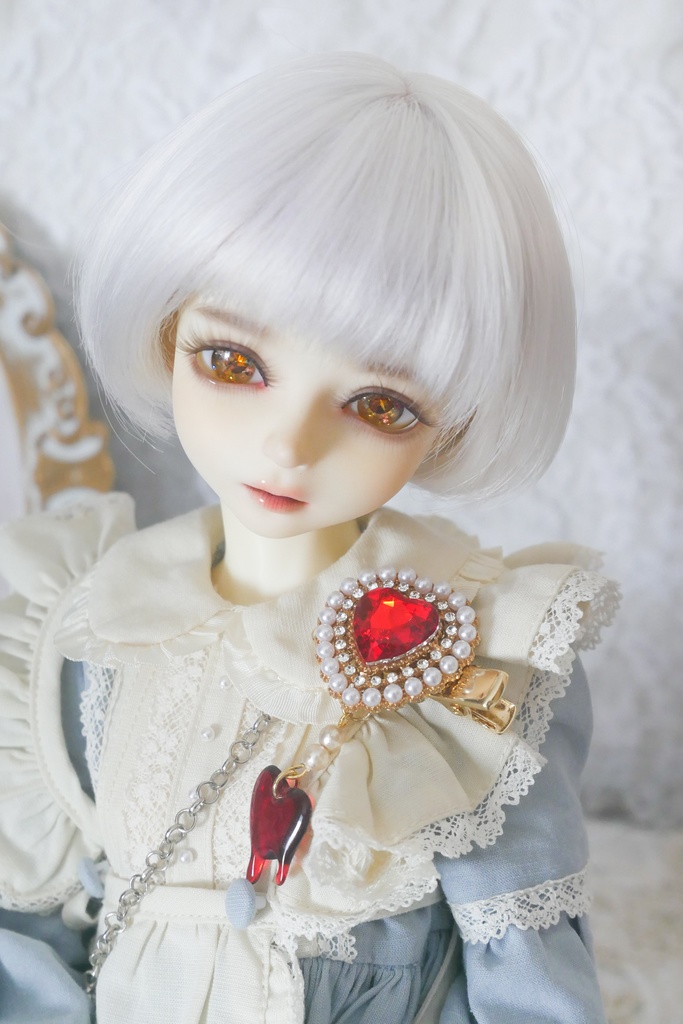 ルビー色ヘアクリップ