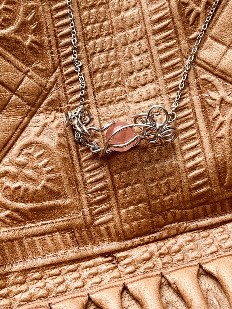 小さな揺り籠:チェリークオーツ