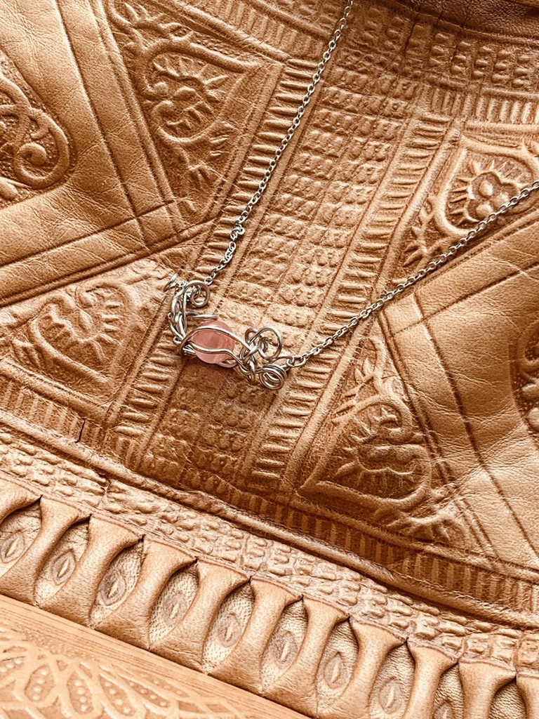 小さな揺り籠:チェリークオーツ