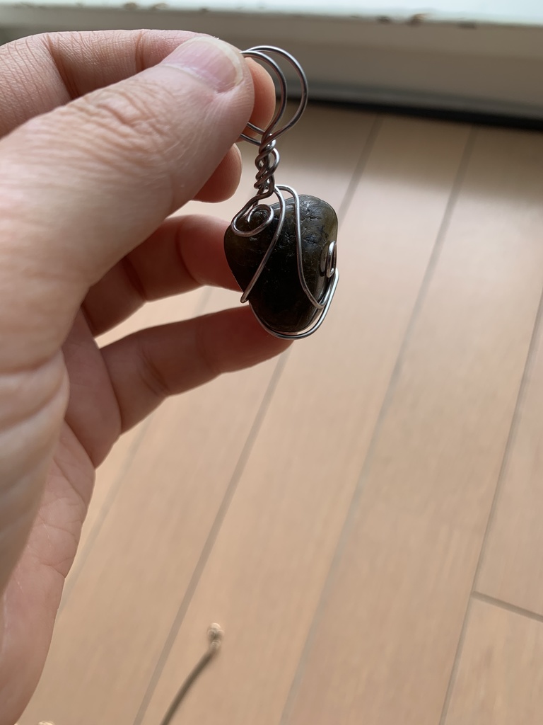 ラブラドライト🌱ステンレスワイヤー🌱ペンダント🌱ネックレス🌱メンズ🌱レディース🌱